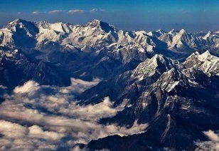 喜马拉雅山坐落在哪里